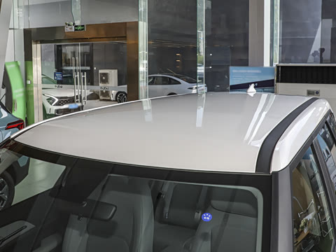 2025�� 720 Light