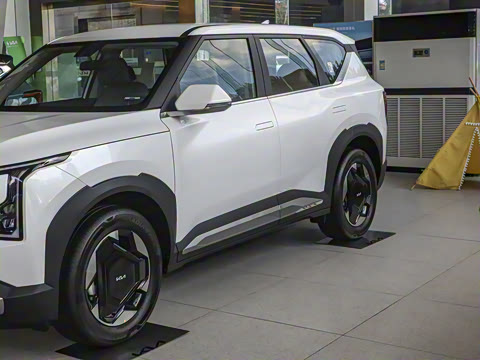 2025�� 720 Light