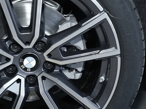 2026�� 325Li M�˶���װ