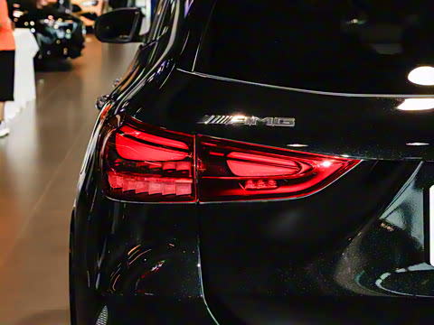 2025�� AMG GLA 35 4MATIC