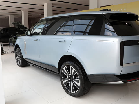 2026�� 3.0 L6 400PS AB�����