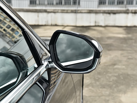 2026�� �Ŀ� 740Li ������ ������װ