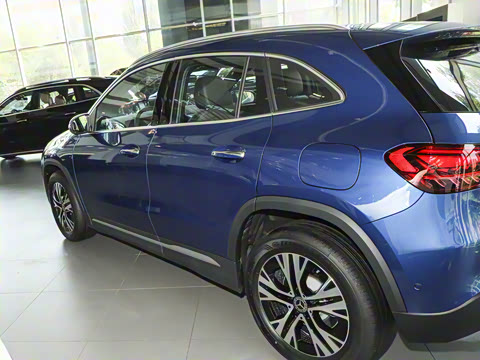 2025�� �Ŀ� GLA 220