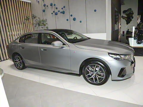 2026�� eDrive 40L M�˶���װ