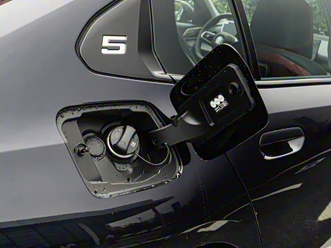 2026�� 530Li ������ M�˶���װ