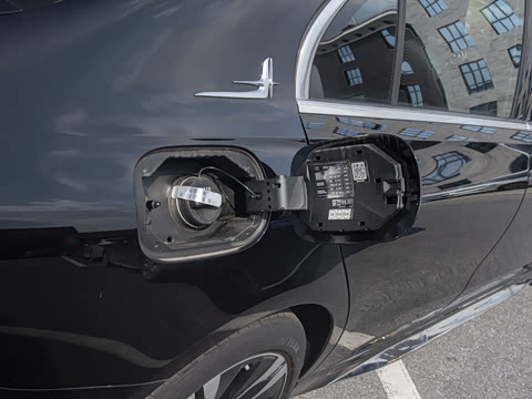 2025�� �Ŀ� C 350 eL