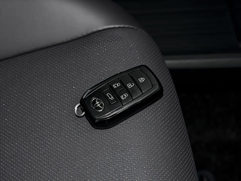 2027�� 2.5L ˫������������