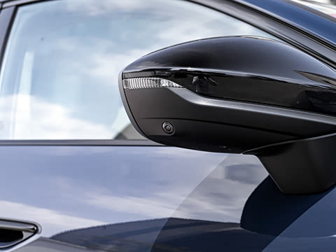 2026�� 2.0T quattro ������	