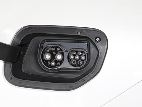 2025�� 825 Max��