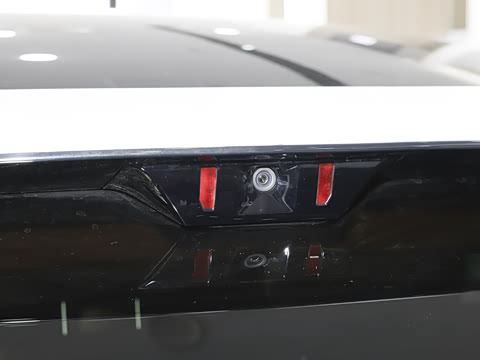 2025�� 825 Max��