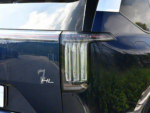 2025�� �Ŀ� 350 Max���������״��