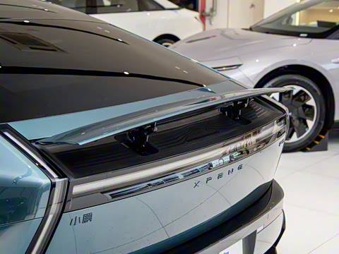 2025�� 702 ������ Ultra