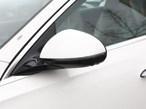 2026�� E 300 L �����˶���