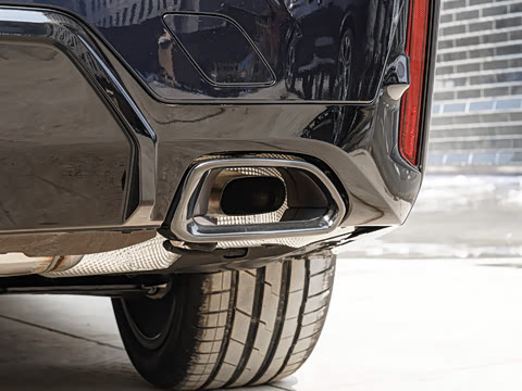 2026�� 330i M�˶���ҹ��װ