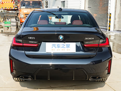 2026�� 330i M�˶���ҹ��װ