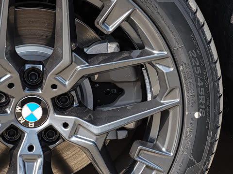 2026�� 330i M�˶���ҹ��װ