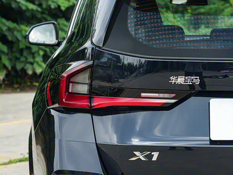 2025�� xDrive25Li M�˶���ҹ��װ