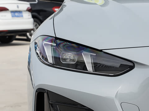 2026�� 430i M�˶���ҹ��װ