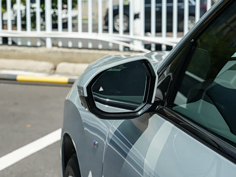 2025�� xDrive30L ������ M�˶���ҹ��װ