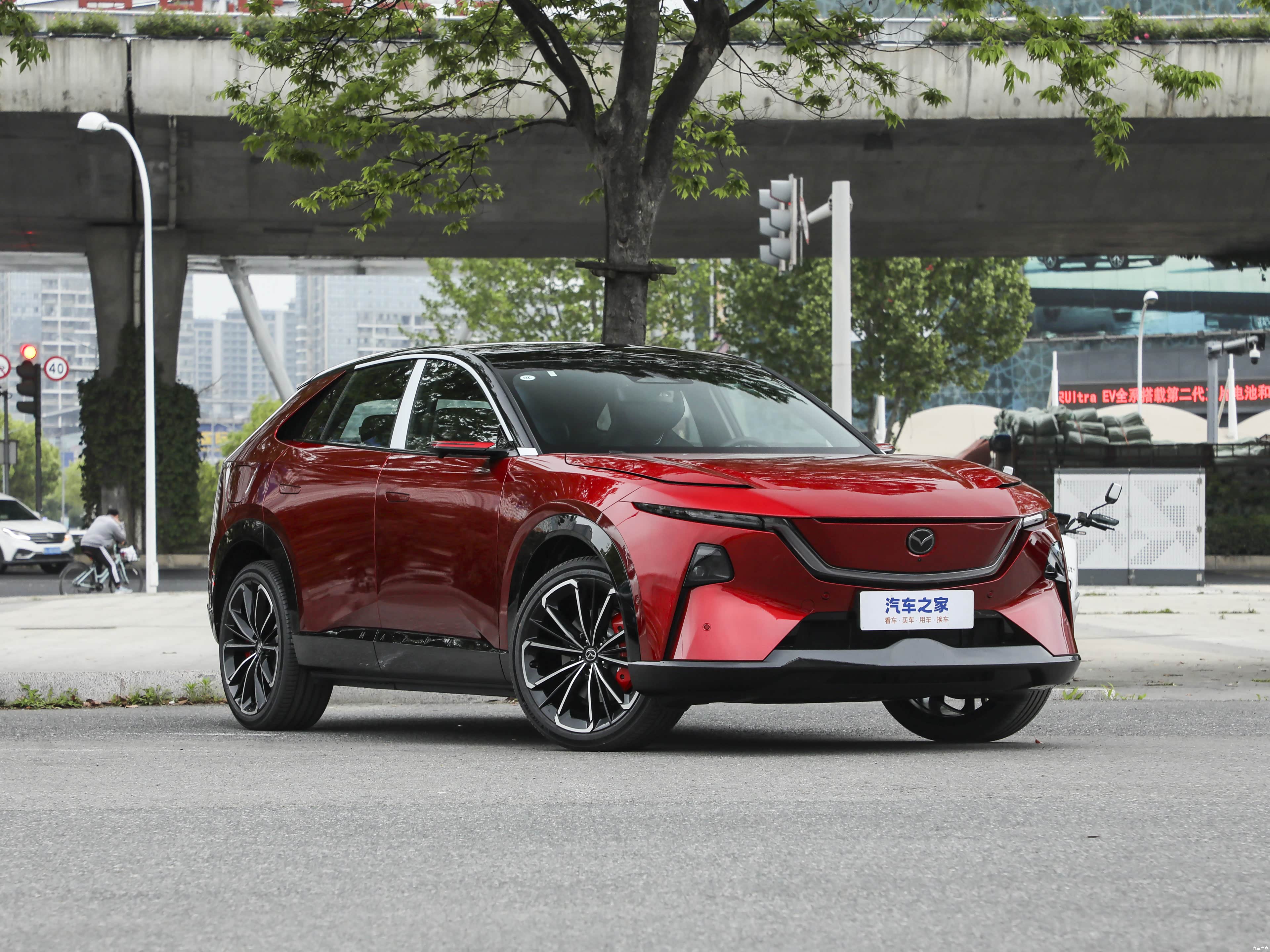 Mazda EZ-60, миниатюра 3