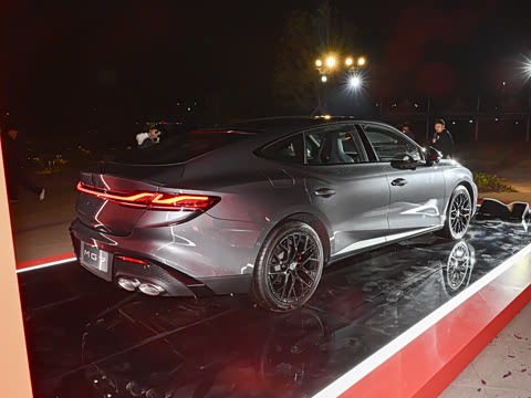 2026�� 2.0T Trophy+ �����Ǽݰ�