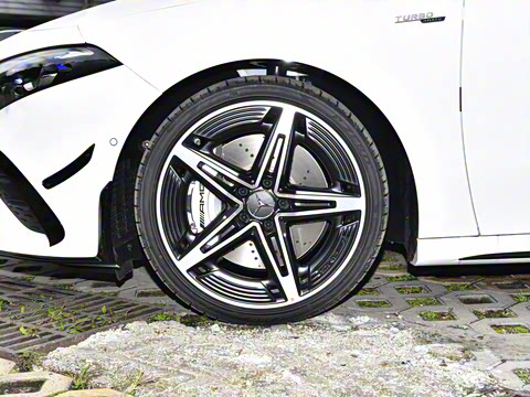 2026�� AMG A 35 L 4MATIC