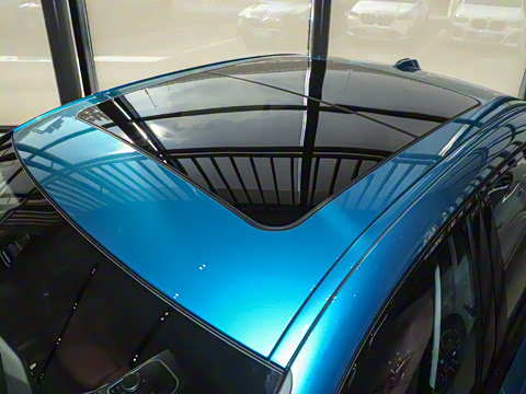 2025�� 330Li M�˶���ҹ��װ