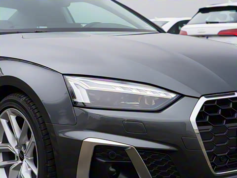 2025�� Coupe 40 TFSI ʱ�ж�����