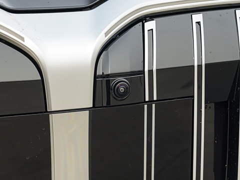 2026�� �Ŀ� 525Li M�˶���װ