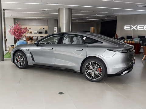 2027�� ���� 302 Max�����״��