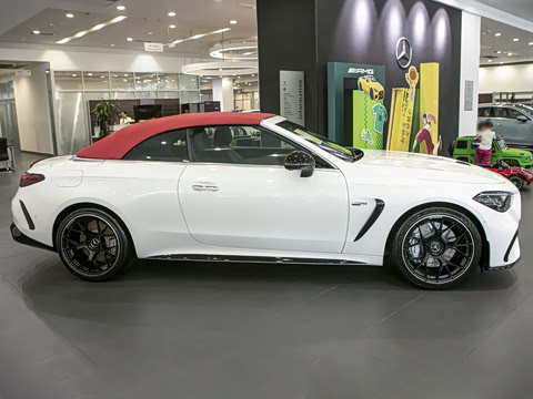 2026�� �Ŀ� AMG CLE 53 4MATIC+ ������ܳ�