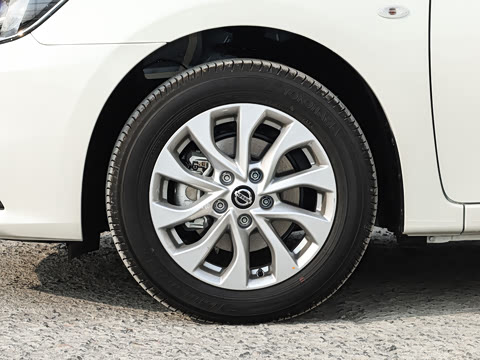 2026�� ���� 1.6L CVT XE �����촰��