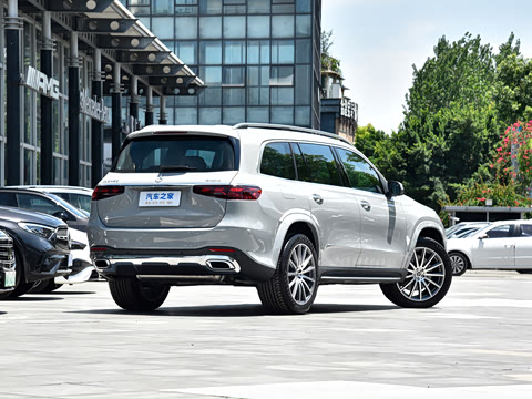 2025�� GLS 450 4MATIC ������