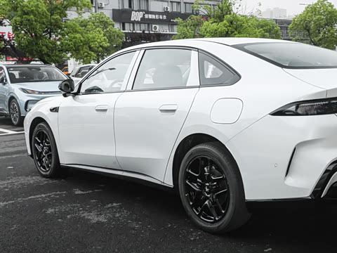 2026�� 560MAX