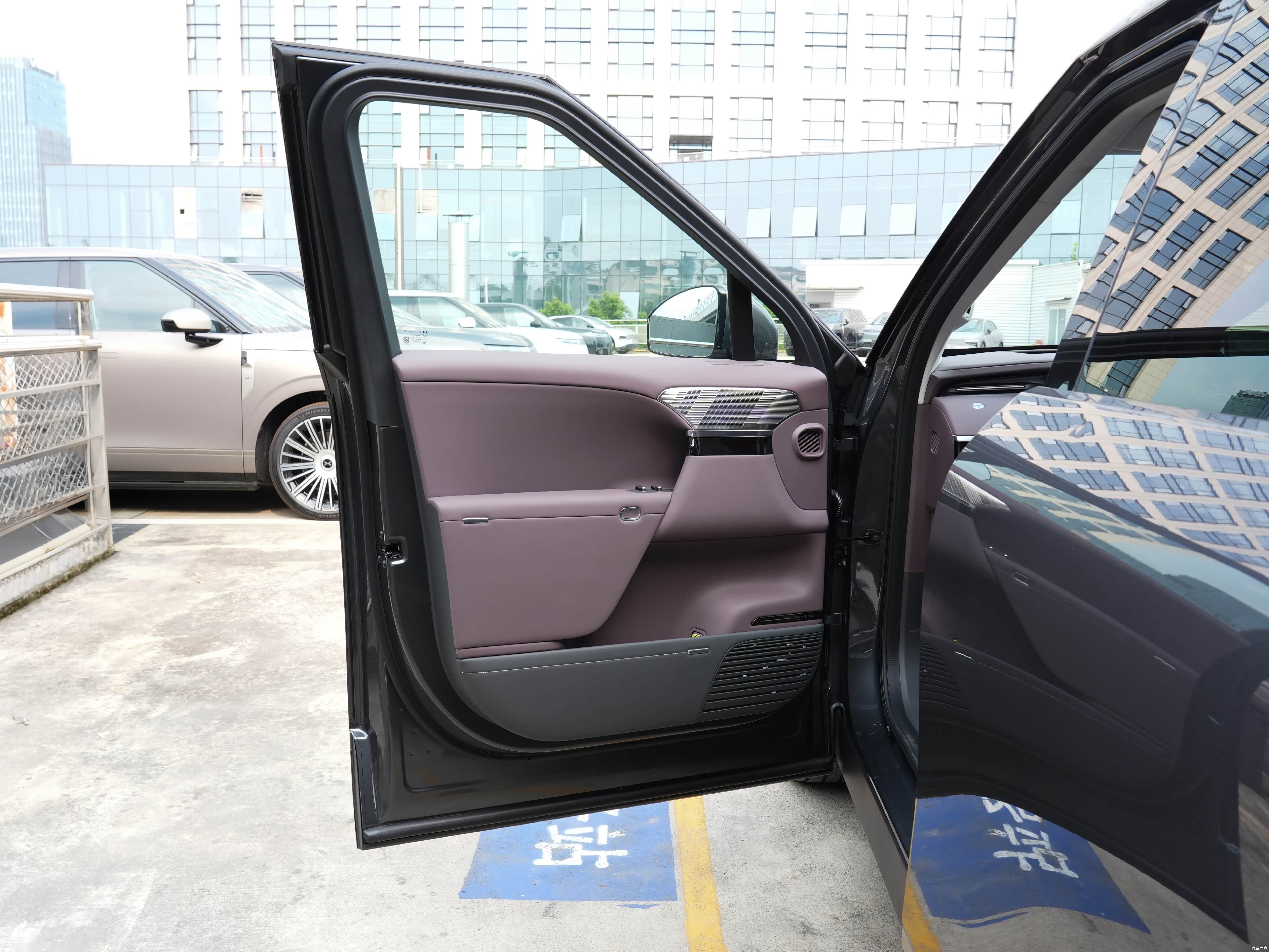 XPeng GX, миниатюра 24