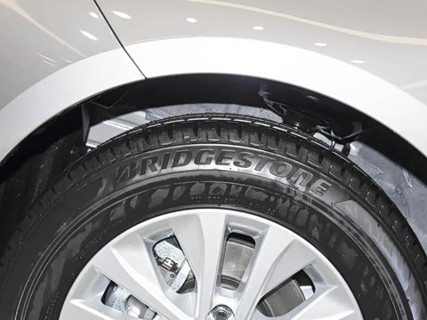 2026�� 1.8L ˫�� �ȷ��