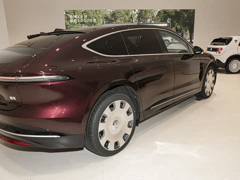 2025�� 102kWh ��ƽ���ر��