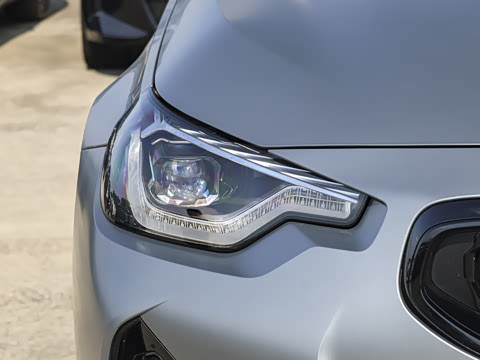 2025�� M240i xDrive