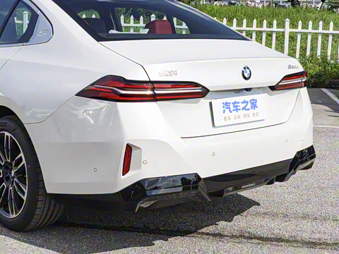 2026�� 530Li ������ M�˶���װ