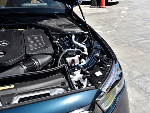 2026�� �Ŀ� E 300 L ������