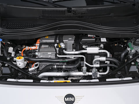 2026�� 466km COOPER E ������