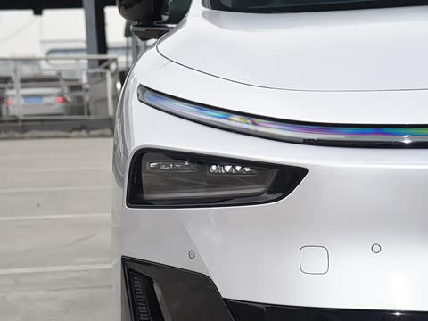 2026�� ���� 1704 Max �Ƽ���