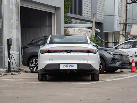 2025�� �Ŀ� 560PRO 185kW