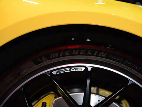 2025�� AMG GT 63 4MATIC+