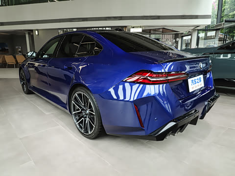 2025�� M5