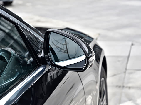 2026�� E 260 L 4MATIC