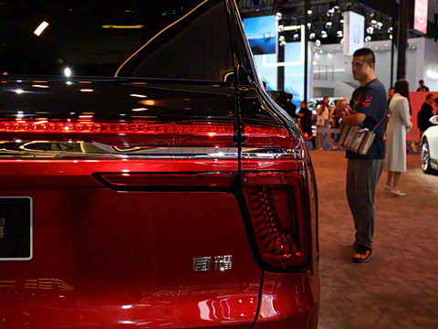 2026�� 4.0T ����콢�� 4��