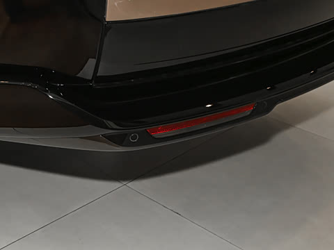 2025�� 3.0 L6 400PS SV���ٴ����ӳ��� 4��