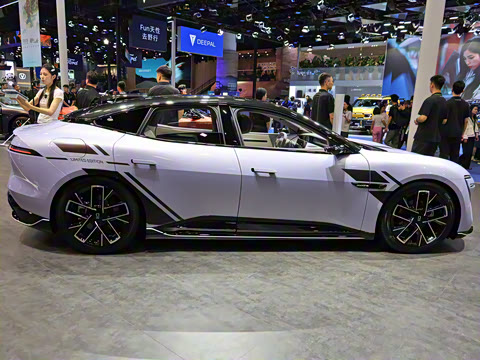 2025�� Ultra���̰�