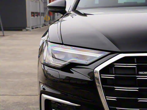 2026�� 55 TFSI quattro ����������